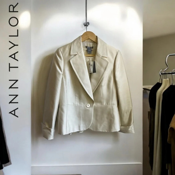80%OFF❣️NWT Ann Taylor Champagne Silk/Wool Blazer, 8 & Tank Top, M, 2 Pc SET - Picture 1 of 16